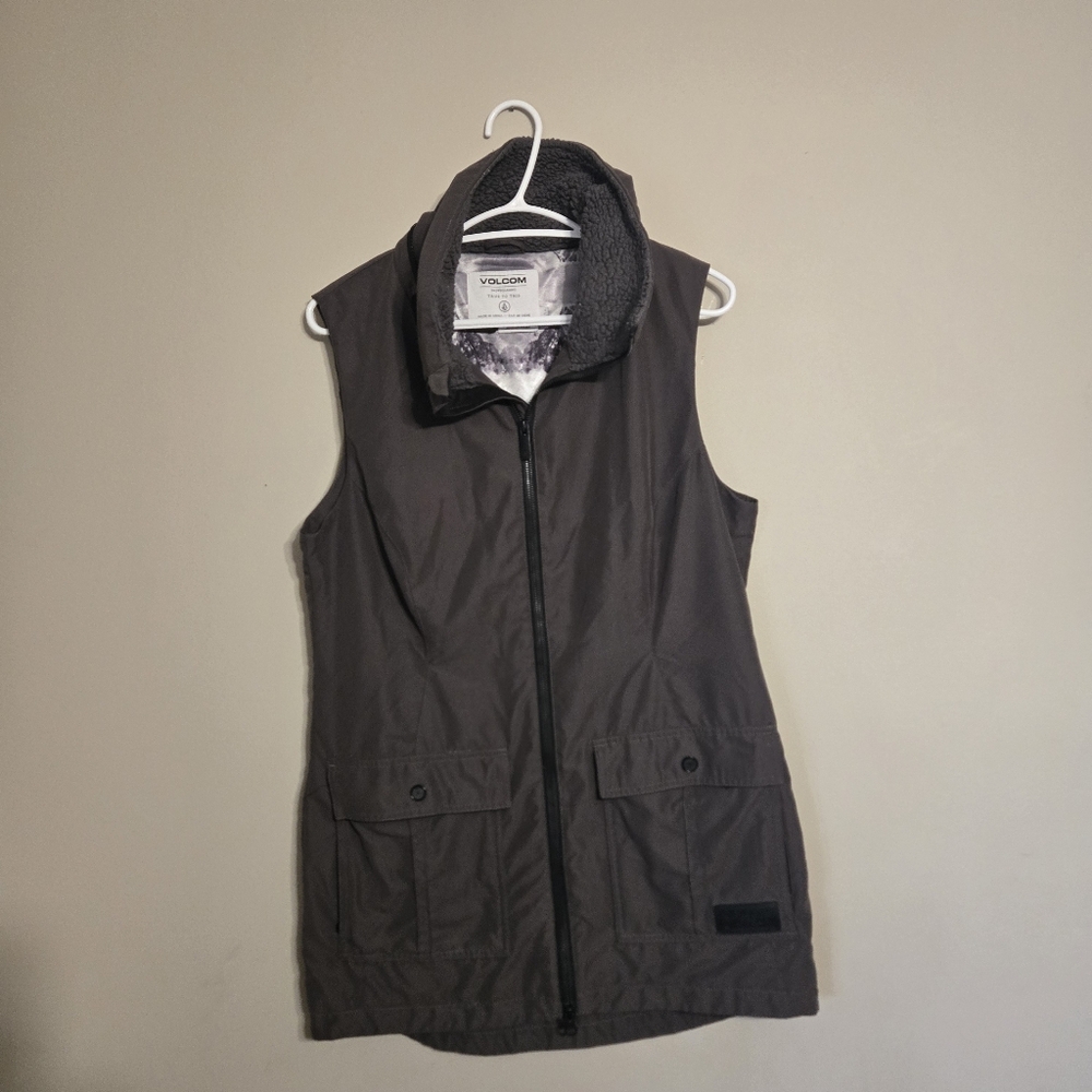 Volcom Women's Longhorn Insulated Black Sleeveless Snowboard Vest Winter Small - Picture 2 of 9